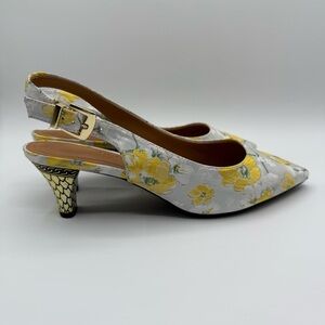 J.Renee Mayetta  Women's Floral Slingback Shoes - Yellow and Blue Size 9.5WW